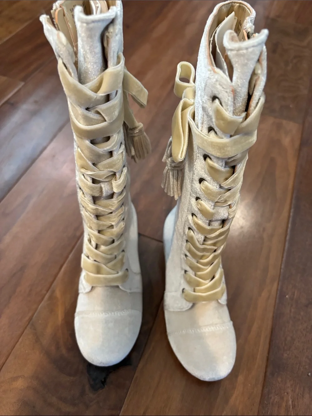 Joyfolie Little girls Cream Lace-Up Mid-Calf Boots with Bow Accent brand new